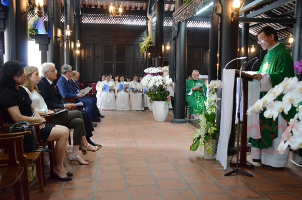 Tổng thống Italia tham dự Thánh lễ tại Toà Tổng Giám mục Tổng giáo phận TP.HCM