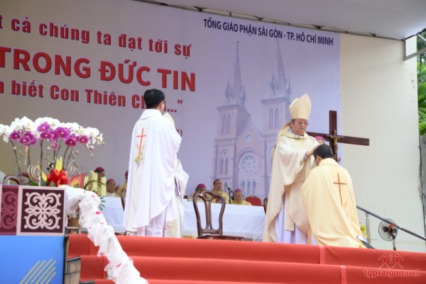Tổng Giáo phận TP.HCM: Thánh lễ truyền chức Giám mục Đức Giám mục phụ tá Giuse Đỗ Mạnh Hùng
