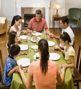 Nêm “gia vị” cho bữa cơm gia đình